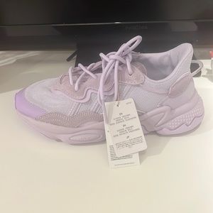 WOMEN'S ADIDAS ORIGINALS OZWEEGO CASUAL SHOES
